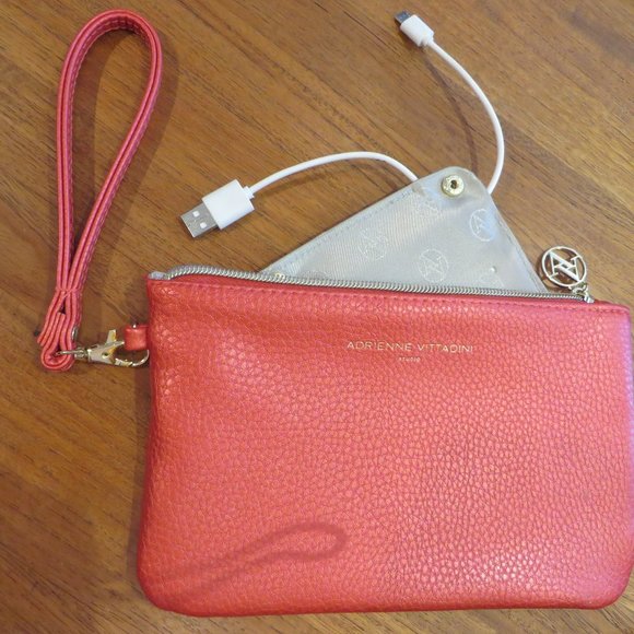 Adrienne Vittadini Studio, Charging Wallet - Picture 1 of 5